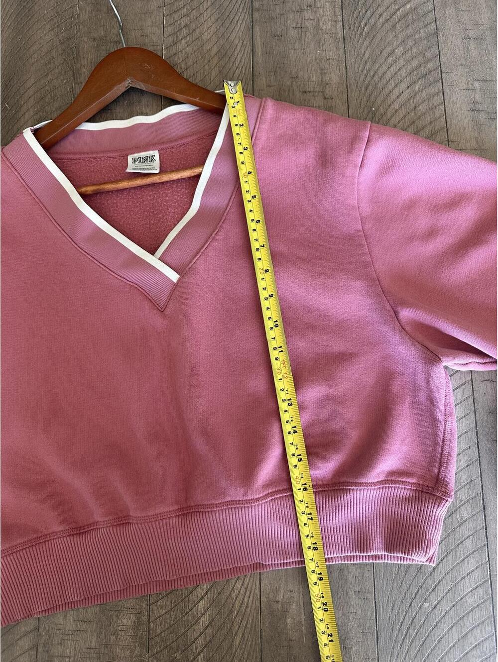 Victoria’s Secret PINK Fleece Long Sleeve V-Neck Cropped Pullover Women’s Small - Picture 10 of 14